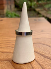 Load image into Gallery viewer, Mayfly Contemporary Ring
